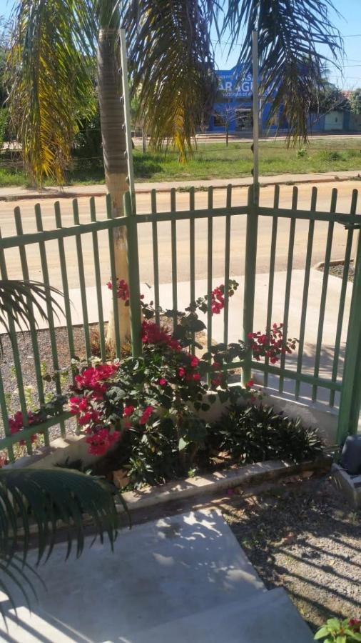 Segundo andar de chalé suiço Luís Eduardo Magalhães Exterior foto